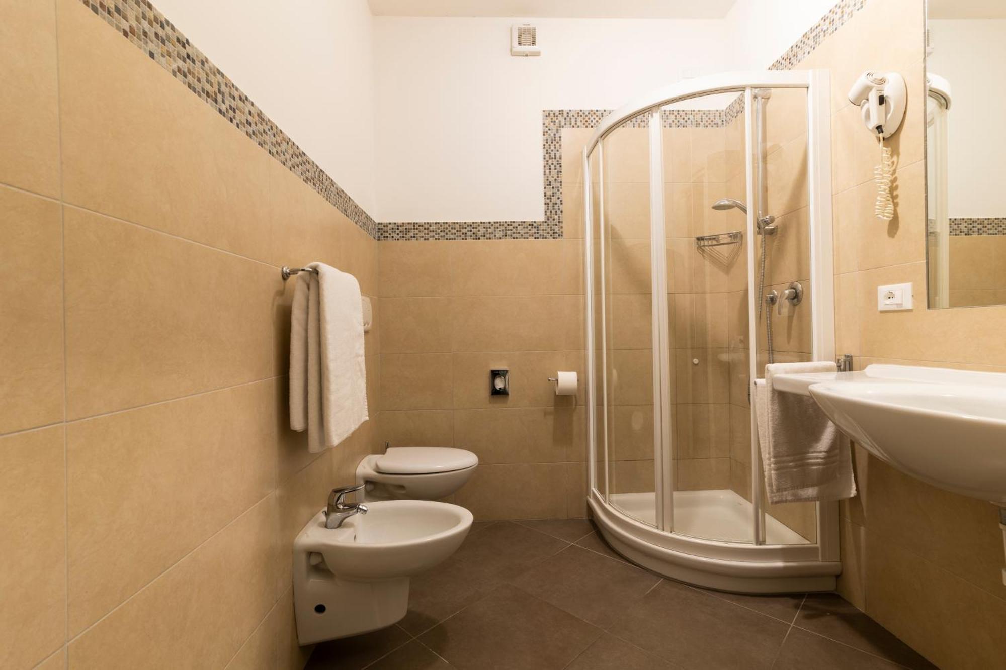 Hotel Miami Лидо-ди-Езоло Номер фото